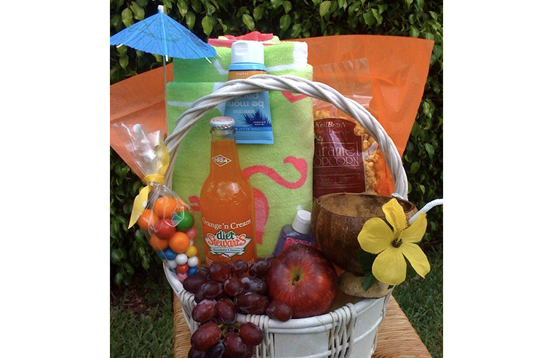 Life's a Beach Gift Basket - Gift Baskets R Us